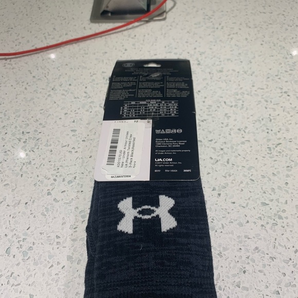 Men’s or women’s unisex. Underarm our socks - Picture 2 of 5